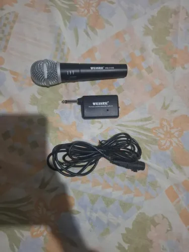 Microfone com.fio e sem