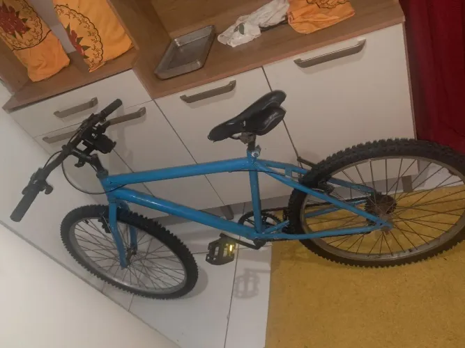 Bike aro 25 aceito troca em bike aro 29 ou aro 27 pra adulto alto