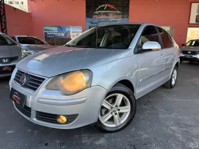 Volkswagen Polo Sed. Comfort. 1.6 MI Tot. Flex 8V 2011