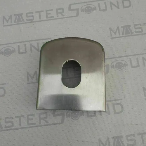 Capa cromada para engate. Nova. Colocada. 