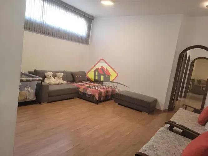 Locação de Casas / Alto Padrão na cidade de Taubaté