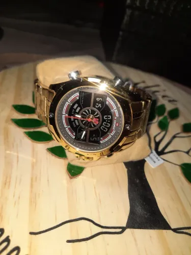 Lindo relogio original Naviforce dourado