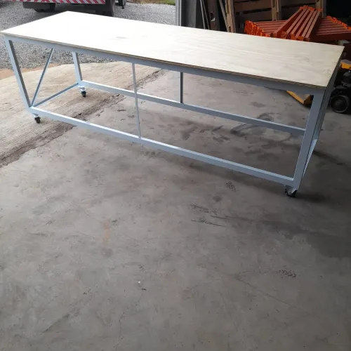 Mesa bancada de trabalho
