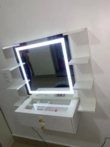 Espelho com Iluminação LED e Gaveta para Maquiagem