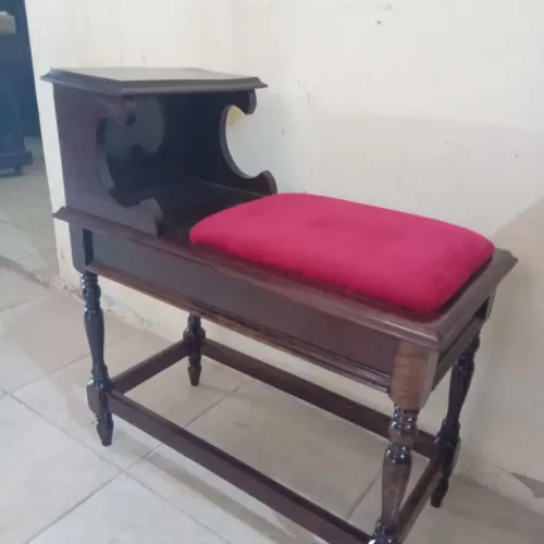 Banco de telefone antigo