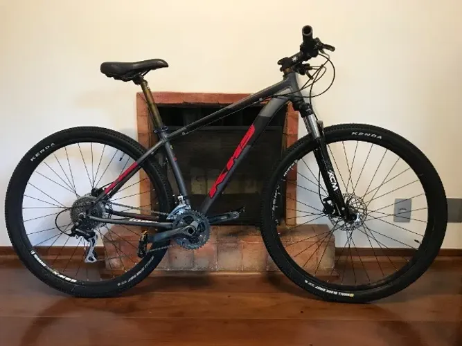 KHS aro 29 + Freio Hidráulico + Kit Shimano + Pneus Kenda