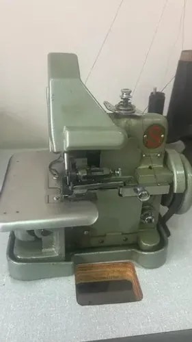 Maquina costura overlock
