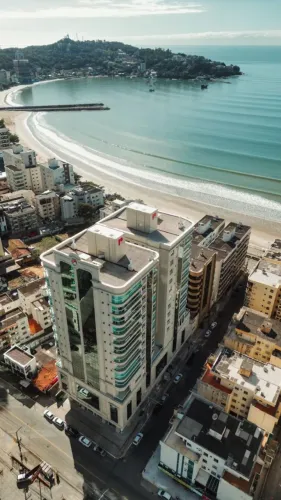 Sala Comercial , Quadra Mar, Bem localizada, C/ Banheiro e 1 Vaga