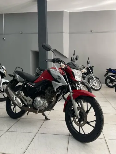 CG FAN 2023 com km baixo, em ótimo estado de conservação! (ES MOTORS)