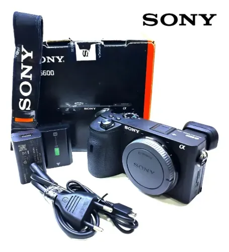 Camera Sony a6600 usada apenas por 15 dias 7mil cliques nova Foco mais rapido do mercado