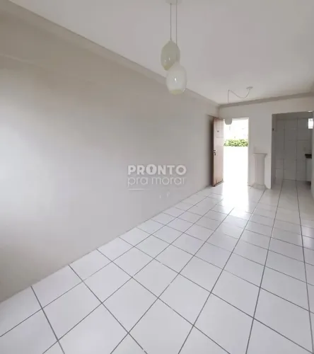 Imóvel para venda possui 47 metros quadrados com 2 quartos em Timbí - Camaragibe - PE