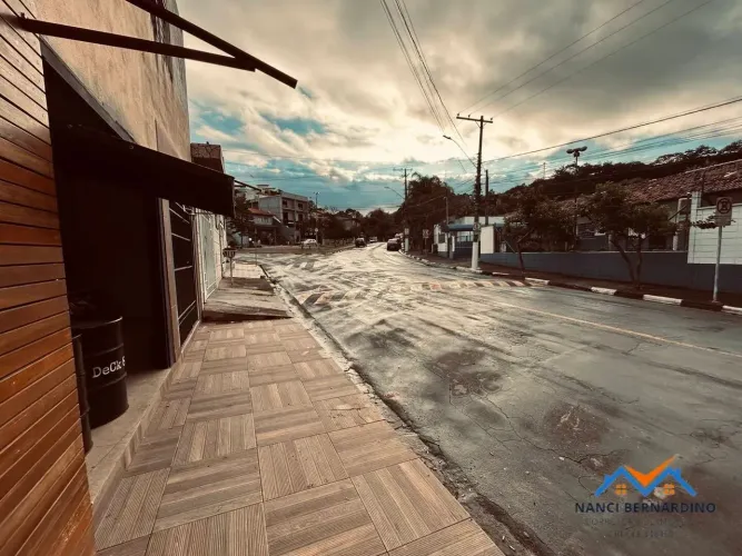 Salao comercial em aruja , ponto estratégico , confira!