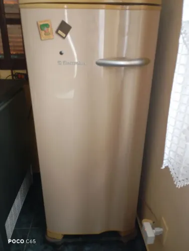 Freezer FE18