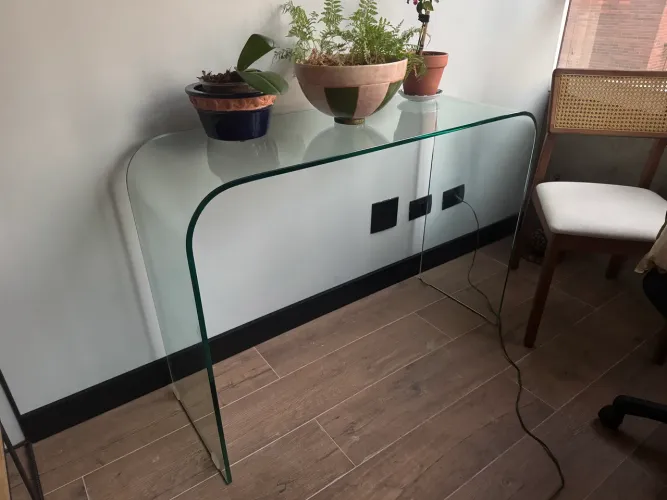 Aparador em vidro