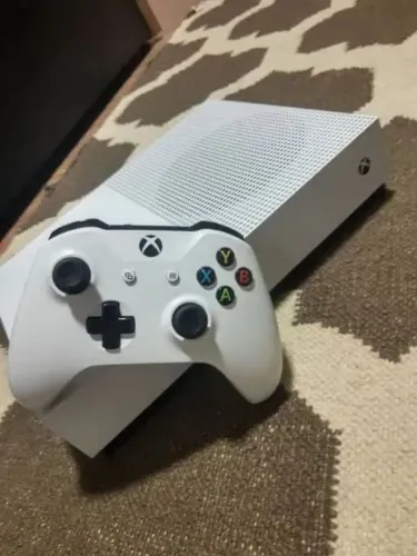Xbox One S Branco com Controle 1 TB