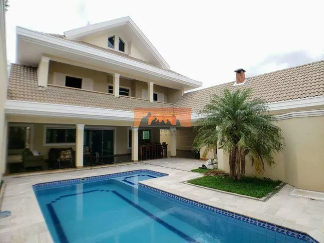 Casa à venda em Condomínio fechado 5 Quartos, 4 Suites, 4 Vagas, 600M², Jardim Santa Geneb