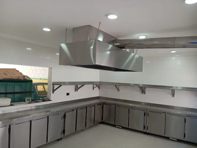 Coifa Industrial em Aço Inox para Cozinha Profissional
