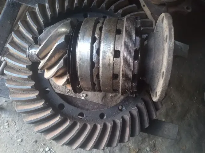 Pinhão e coroa Mercedes 