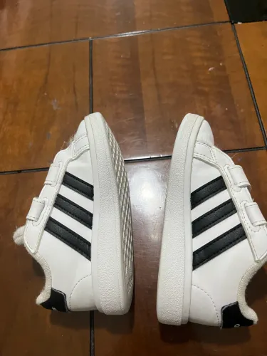 Tênis adidas infantil 21