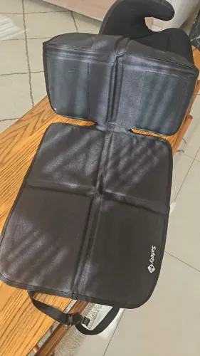 Protetor de assento de carro Safety 1st Muito Novo!