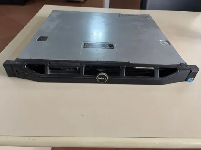 Dell PowerEdge R210 II, 4gb de RAM (2slots vazios ainda), SEM HD