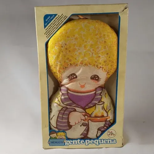 BRINQUEDO ANTIGO da EXTINTA TROL - BONECO NENUCO da linha GENTE PEQUENA. Feito em tecido.