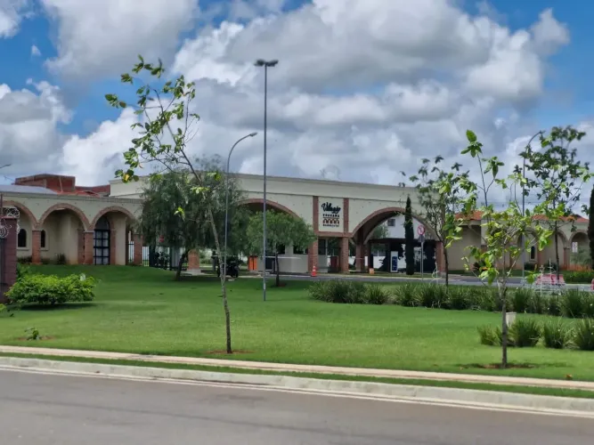 Terreno com 397,24m2  Condomínio Horizontal Villagio Toscana - Região Shopping Passeio das