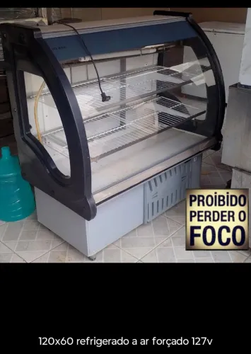 Balcão Refrigerado Gelado 127v muito novo para tortas / bolos e frios !!! ? ? ?