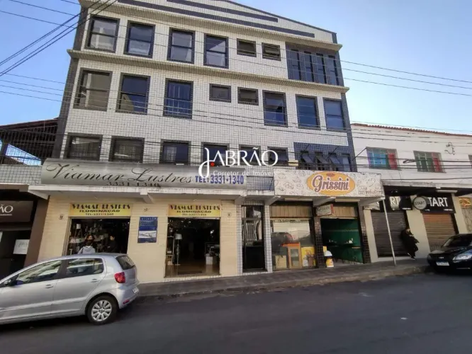 Loja para aluguel, 3 quartos, Centro - Barbacena/MG