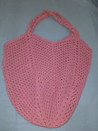 Vendo Bolsa de crochê linda, ideal para praia, feita a mão com muito carinho para você