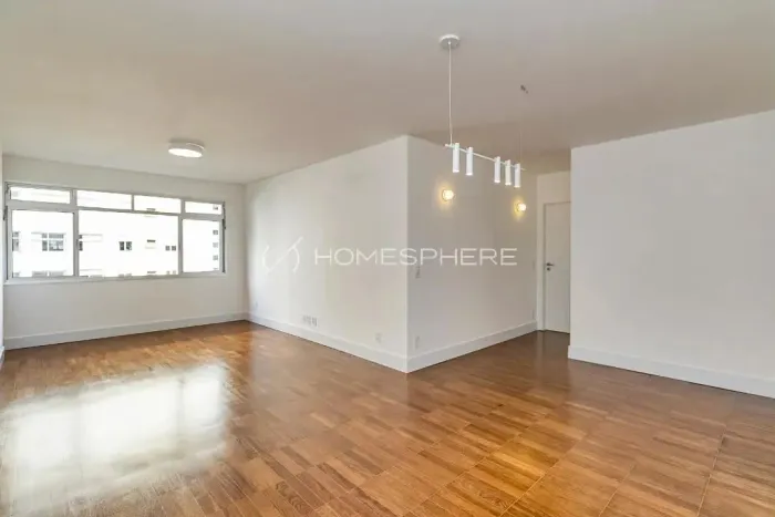 Condomínio Ferrara Rua Doutor Albuquerque Lins, 1184. Apartamento à venda reformado com 12