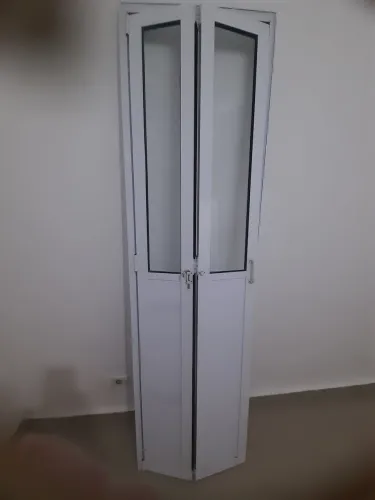 Porta branca aluminio camarao de vidro