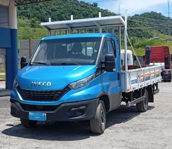 IVECO DAILY 35 150 NA CARROCERIA - 20/20 - R$ 220 MIL