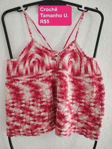 Camiseta de crochê