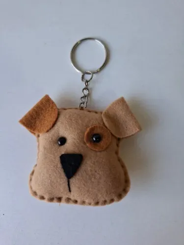 35 unidades de Kit chaveiro + imã de geladeira cachorro em feltro