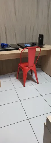 Cadeira tolix de metal