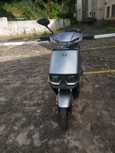 Moto elétrica PANDA fácil de pilotar bom para quem está iniciando andar de moto 