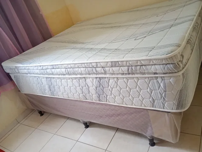 Cama Queen