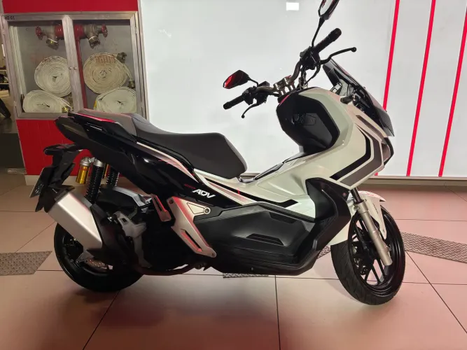 Vendo ADV 150 2022
