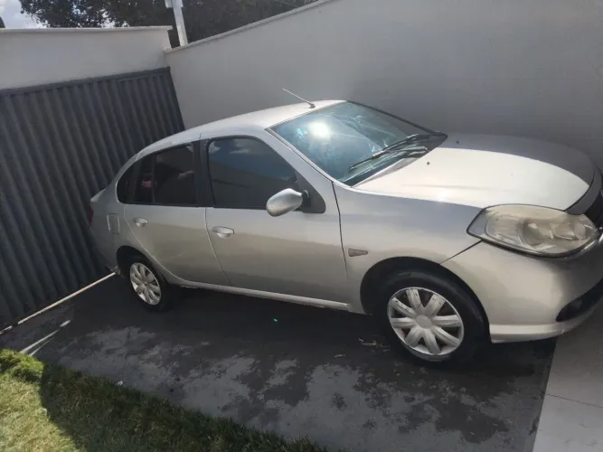Renault Symbol Expression Hi-flex 1.6 8V 4P 2010