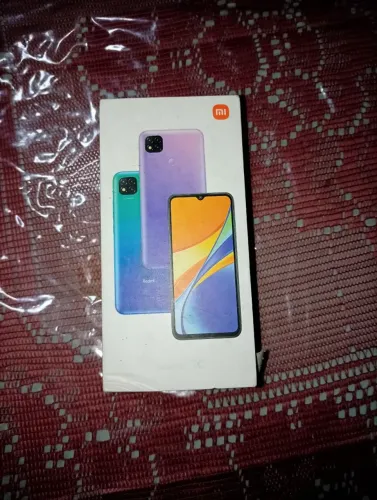 Xiaomi 9c 64 gigas,4 de ram . Semi novo acompanha caixa,carregador original. Ótimo celular