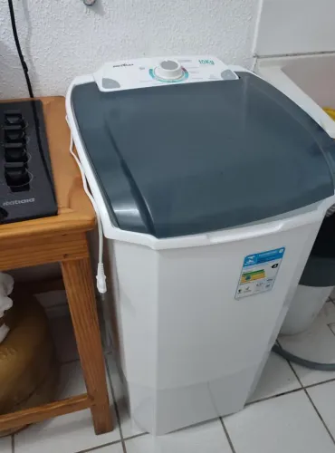 Tanquinho 10kg semi-novo 