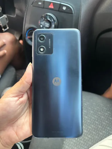 MOTO E13 em ótimo estado de uso