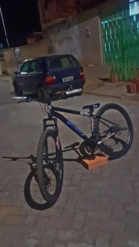 Vendo essa bicicleta com pouco erros e documentada 