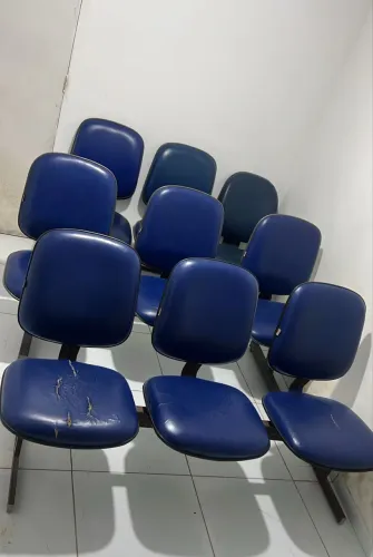 Vendo cadeira de sala de espera 