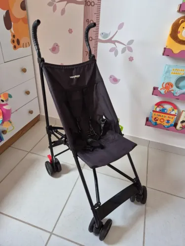 Carrinho de Bebê Voyage Quick - modelo guarda chuva