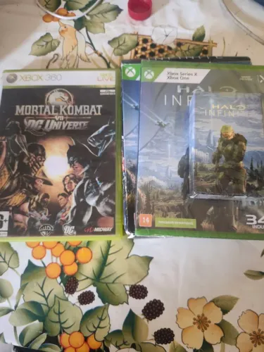 Midia edição colecionador Halo Infinite + Baralho e MK vs DC Universe - Leia a descrição.