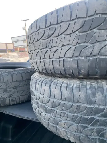 Pneus aro 17 em bom estado 225/65r17