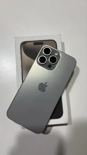 iPhone 15 pro max 256gb Titanium