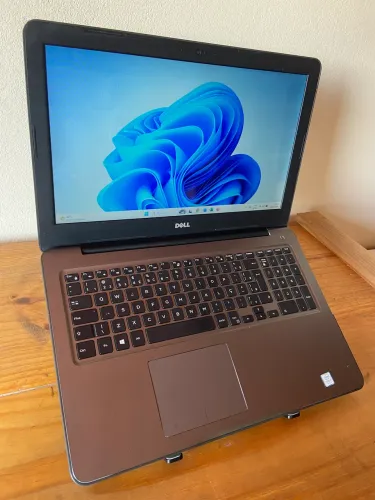 Notebook Dell i7 7ª Geração / Radeon R7 M440 / 8GB RAM / 240GB SSD / Tela 15.6?